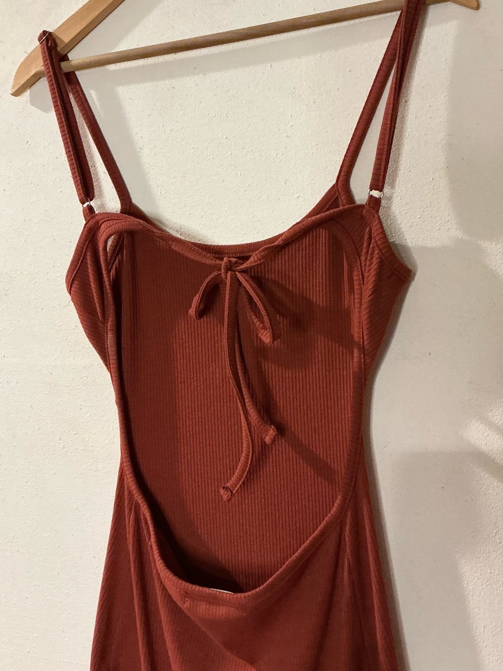 Lulus Rust Ribbed Maxi Dress XS Stretch Tie Back Side Slit - Picture 4 of 12